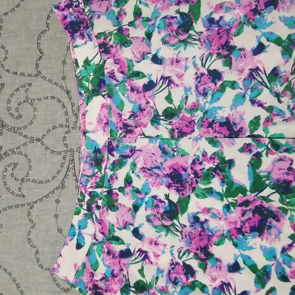 Ambar Floral Shorts - Picture 7 of 7